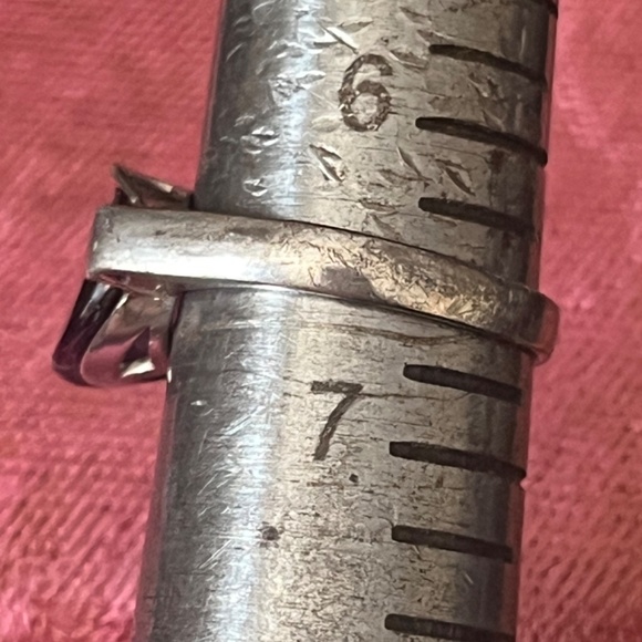 Vintage Sterling Silver Ring with Purple Stone - Picture 9 of 9